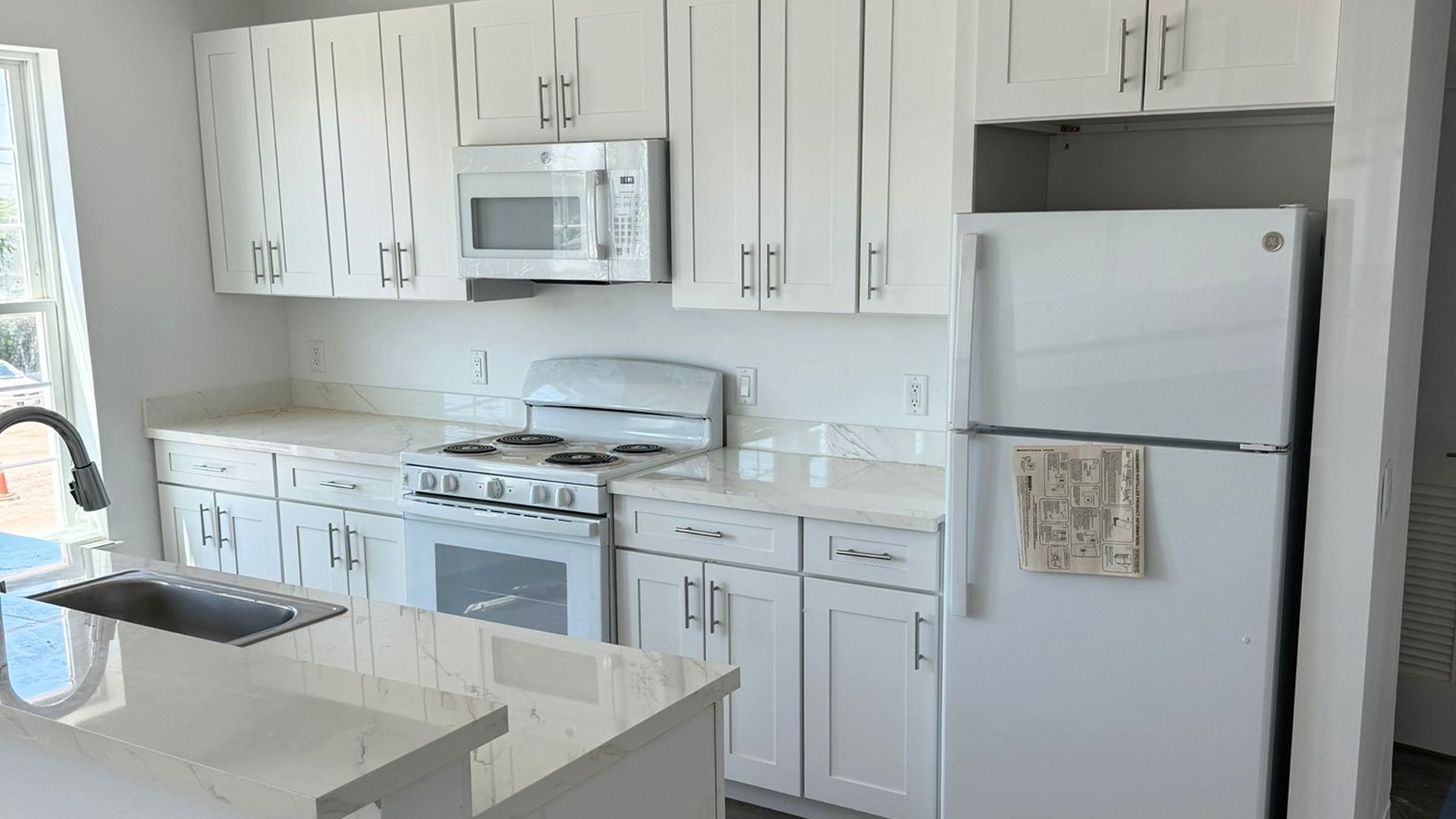 New York 71 Sets-White Shaker American Kitchen Cabinet